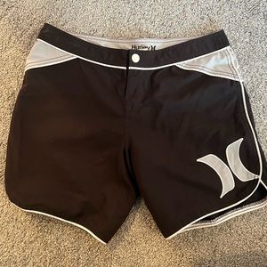 women’s Hurley board shorts size 7